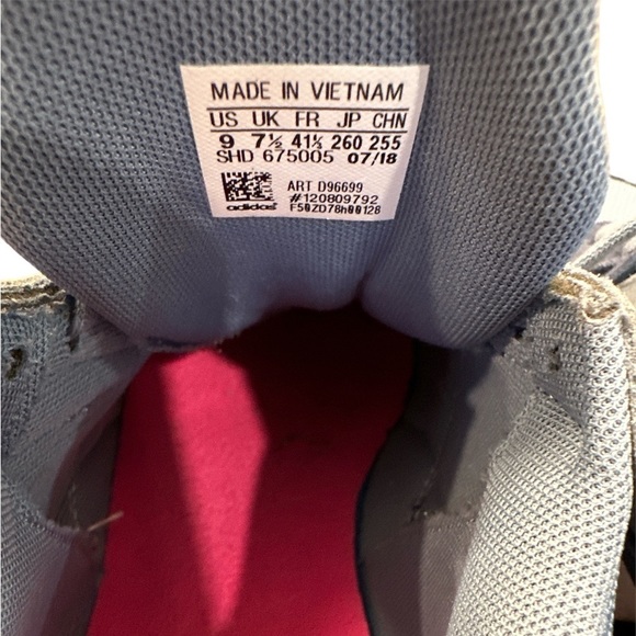 Adidas Women’s ‘Falcon’ Sneakers. Gray Size 9 Excellent Condition - Picture 7 of 7